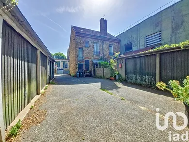 Immeuble à Saint-Cloud (92210)