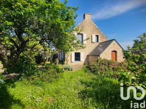 Village house at Larmor-Baden (56870)