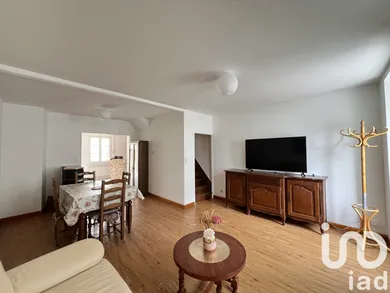 Maison de ville à Courcelles-la-Forêt (72270)