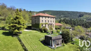 Maison traditionnelle à Saint-Symphorien-de-Mahun (07290)