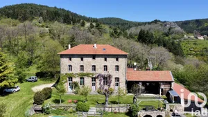 Maison traditionnelle à Saint-Symphorien-de-Mahun (07290)
