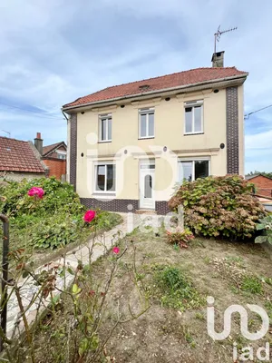 Traditional house at Enquin-les-Mines (62145)