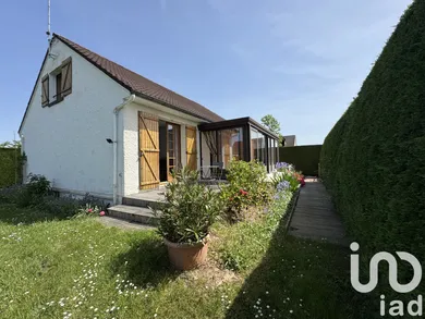 Detached house in Saint-Denis-les-Ponts (28200)