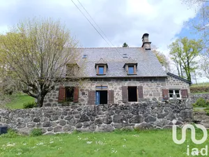 Maison de campagne à Saint-Martin-Valmeroux (15140)