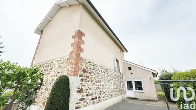 Village house at Aveizieux (42330)