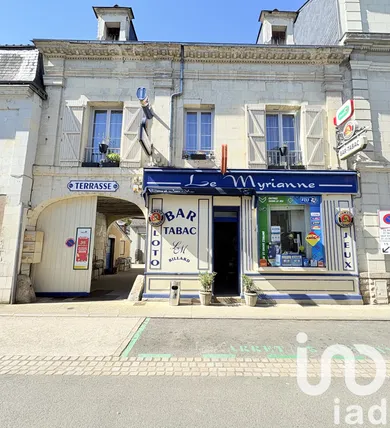 Building at Longué-Jumelles (49160)