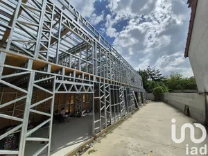 Building at Reims (51100)