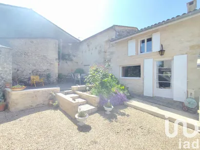 Maison à Lussac (33570)