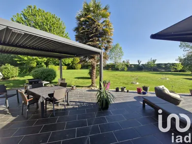 House at Gainneville (76700)