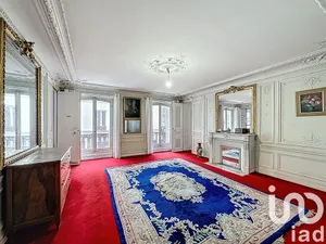 Apartment at Paris (75008)