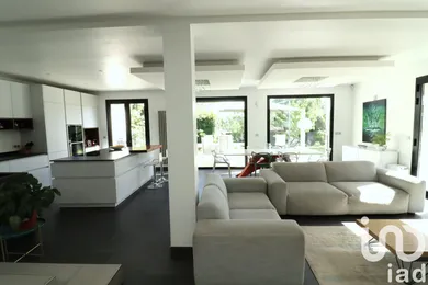 Maison à Saint-Germain-en-Laye (78100)