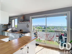 Apartment at Fresnes (94260)
