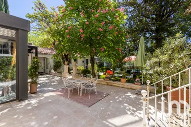 Apartment at Aix-en-Provence (13100)