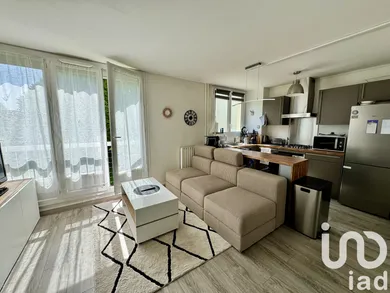 Apartment at Chilly-Mazarin (91380)