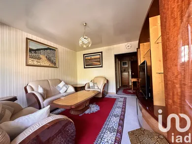 Apartment in Paris (75015)