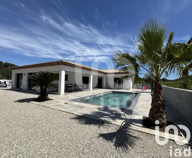 House at Le Luc (83340)