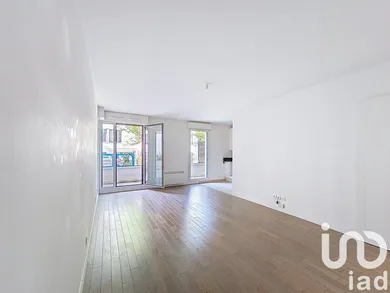 Apartment at Suresnes (92150) — 4/12