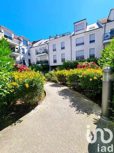 Apartment at Ozoir-la-Ferrière (77330)