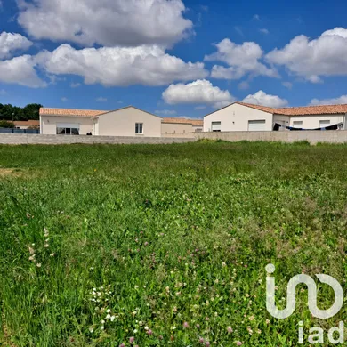 Building plot at Soubise (17780)