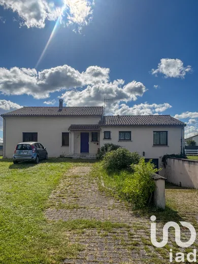 Detached house in Chaniers (17610)