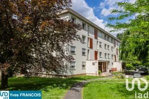 Apartment at Saint-Michel-sur-Orge (91240)