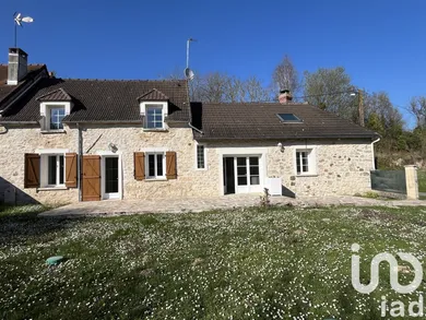 House at Rozet-Saint-Albin (02210)