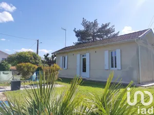 Traditional house at SAINT MAGNE DE CASTILLON (33350)