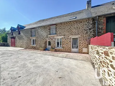 Longere at Saint-Broladre (35120)