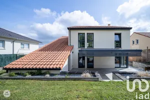 Architectural house at Norroy-le-Veneur (57140)