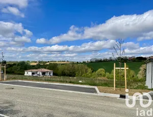 Land at L'Isle-Jourdain (32600)