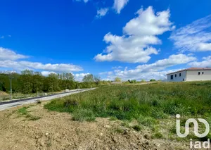 Land at L'Isle-Jourdain (32600)