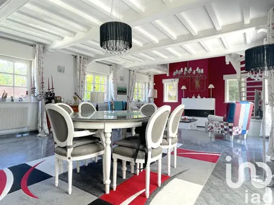 Architectural house at Wervicq-Sud (59117)