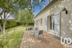 House at Vauréal (95490)