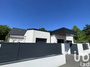 Immeuble à Villenave-d'Ornon (33140)