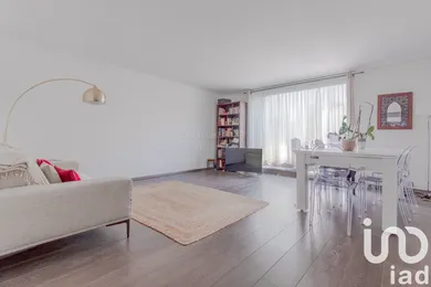 Apartment in Courbevoie (92400)