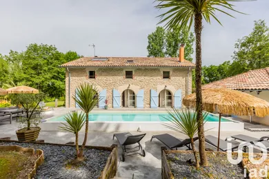 Mansion at Biaudos (40390)