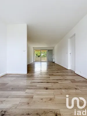 Apartment at Saint-Aubin-lès-Elbeuf (76410)