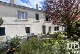 Townhouse in Parthenay (79200)