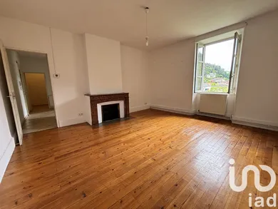 Apartment in Vals-les-Bains (07600)
