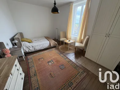 Townhouse in Parthenay (79200)