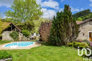 Maison de campagne à Saint-Aupre (38960)
