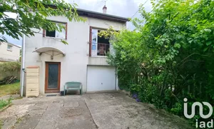 Traditional house at Villeneuve-le-Roi (94290)