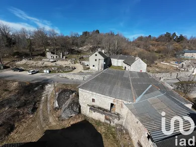 Grange à Les Laubies (48700)