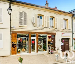 Immeuble à Pierrefonds (60350)