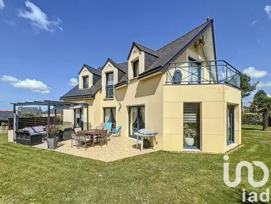 House at Hénanbihen (22550)