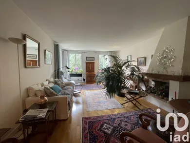 Apartment in Louveciennes (78430)