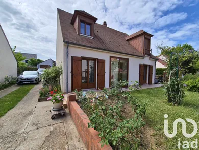 Traditional house at Lisses (91090)