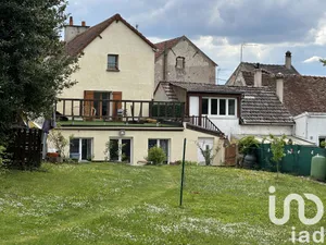 Village house at Condé-en-Brie (02330)