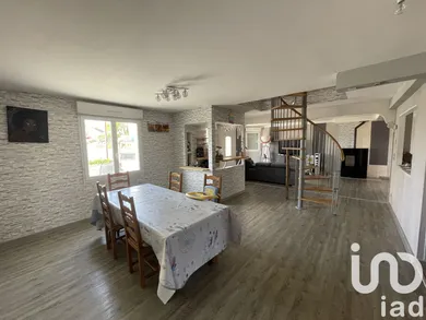 Detached house at Fougerolles-du-Plessis (53190)