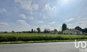 Terrain à bâtir à Champigny en Rochereau (86170)